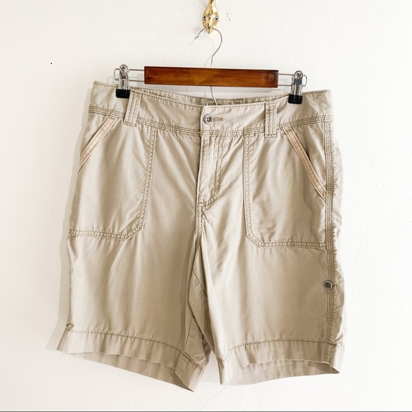 Carhartt Women’s Relaxed Fit Khaki Rolled Hiking Outdoor Shorts Sz 8 - Picture 3 of 12